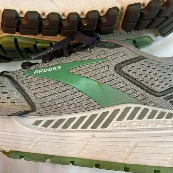 Brooks Ariel 20 Gray & Green Woman’s Running Tennis Shoes. Size 10. - Picture 12 of 16